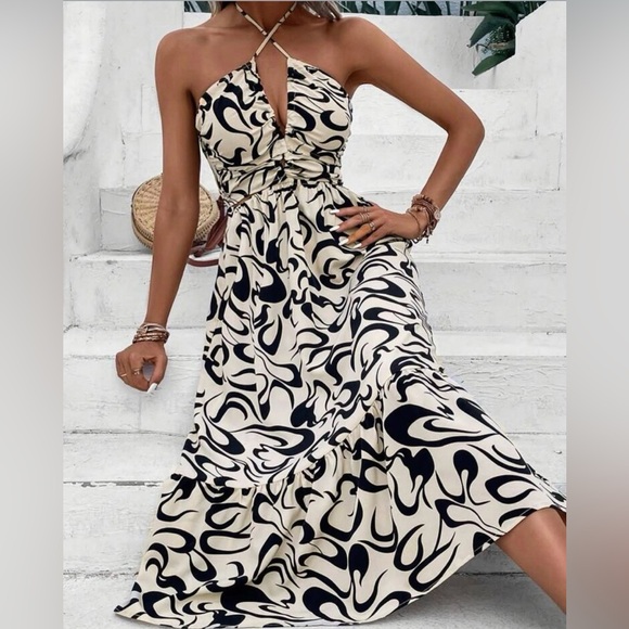 Cupshe Black & Cream Abstract Swirl Ruching Halter Maxi Dress Sz S Tiered Boho - Picture 3 of 16